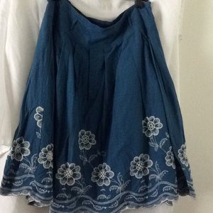 GUC below the knee embroidered skirt